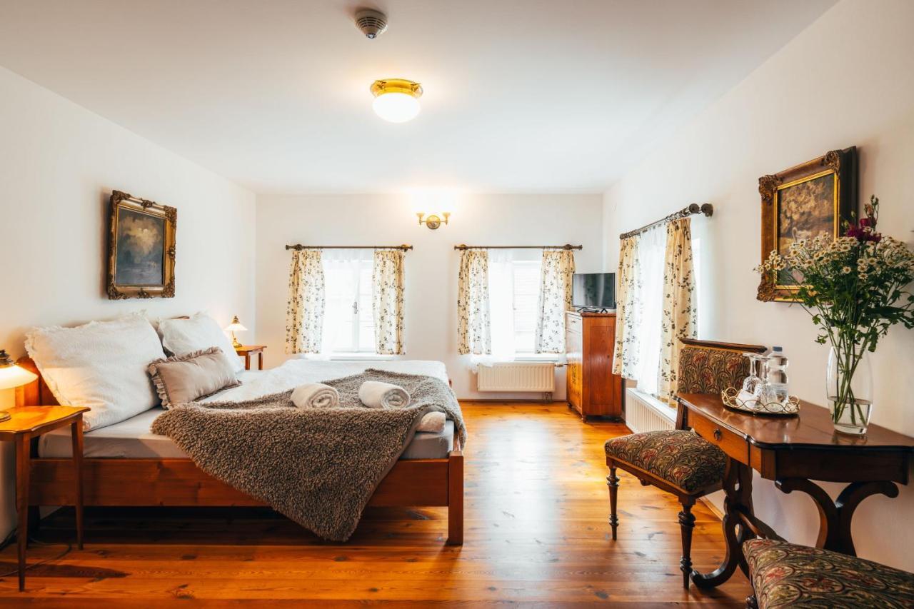 Sv. Hubertus Hotel Чешки Крумлов Екстериор снимка