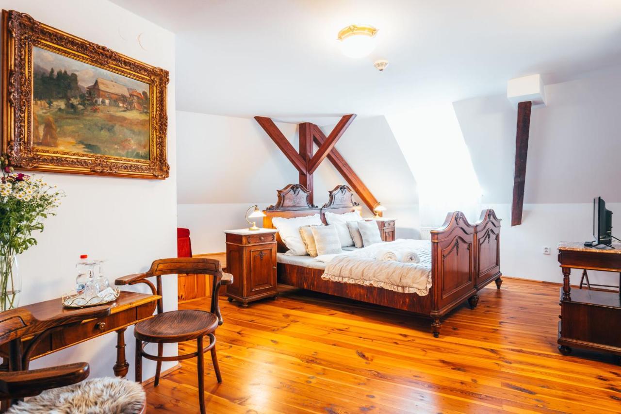 Sv. Hubertus Hotel Чешки Крумлов Екстериор снимка