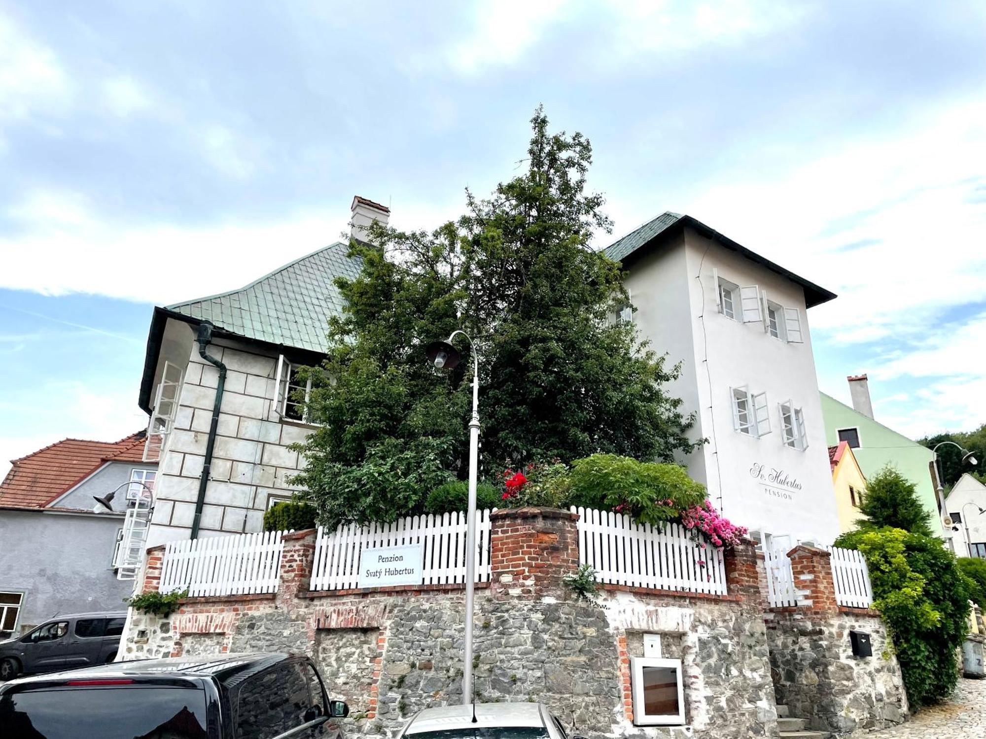 Sv. Hubertus Hotel Чешки Крумлов Екстериор снимка